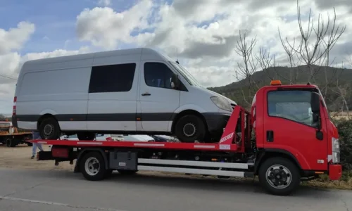 Servicio de Grúa 24 horas para furgonetas en Barcelona, Girona, Tarragona y toda España